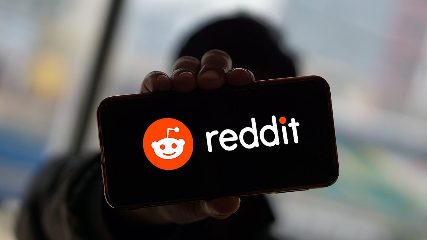 searchenginejournal.com - Matt G. Southern - Reddit Limits Search Engine Access, Google Remains Exception